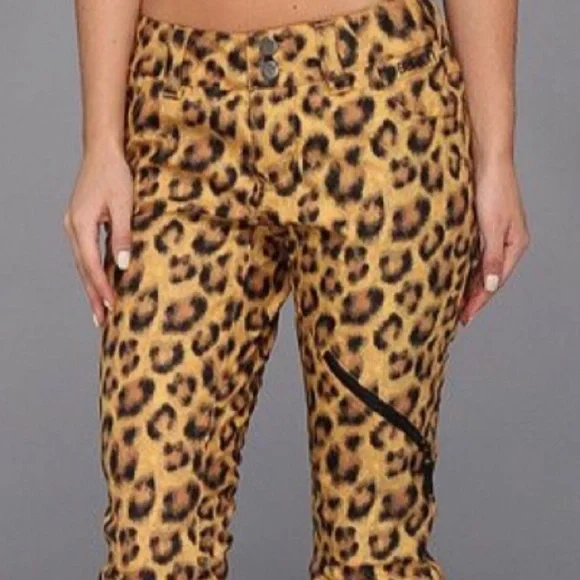 COPY Burton snowboard pants leopard print